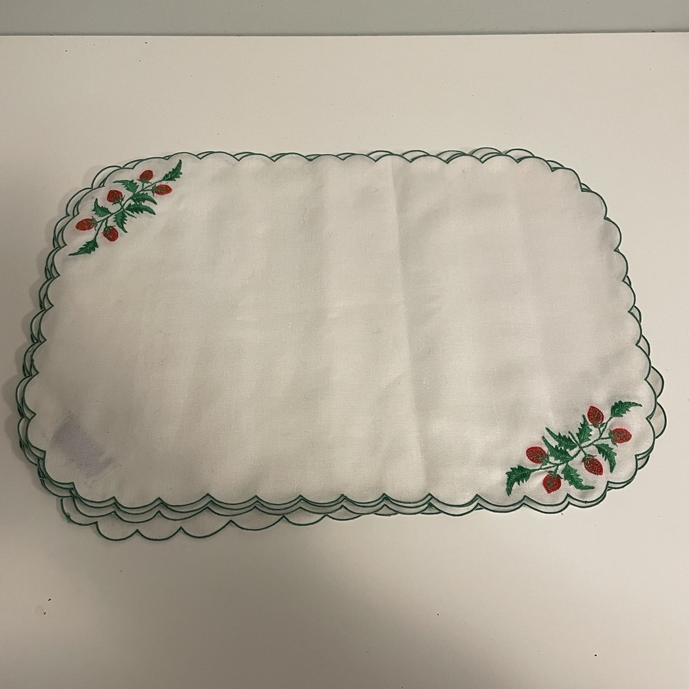 Veloses Gift Shop Strawberry Embroidered Placemats Set Of‎ 6 White Vintage